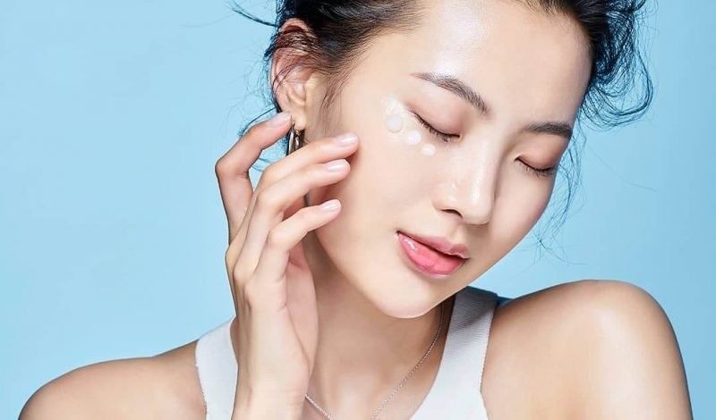 Kem Chống Nắng Bôi Trước Hay Sau Kem Dưỡng? Thứ Tự Skincare Chuẩn Giúp Da Được Bảo Vệ Tối Ưu